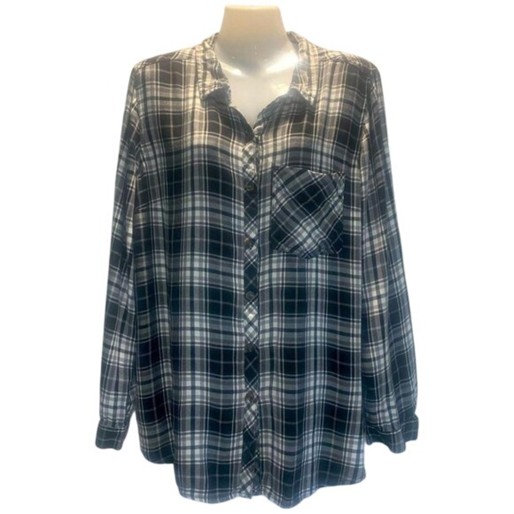 Terra & Sky Black and‎ White Casual Button Down Shirt